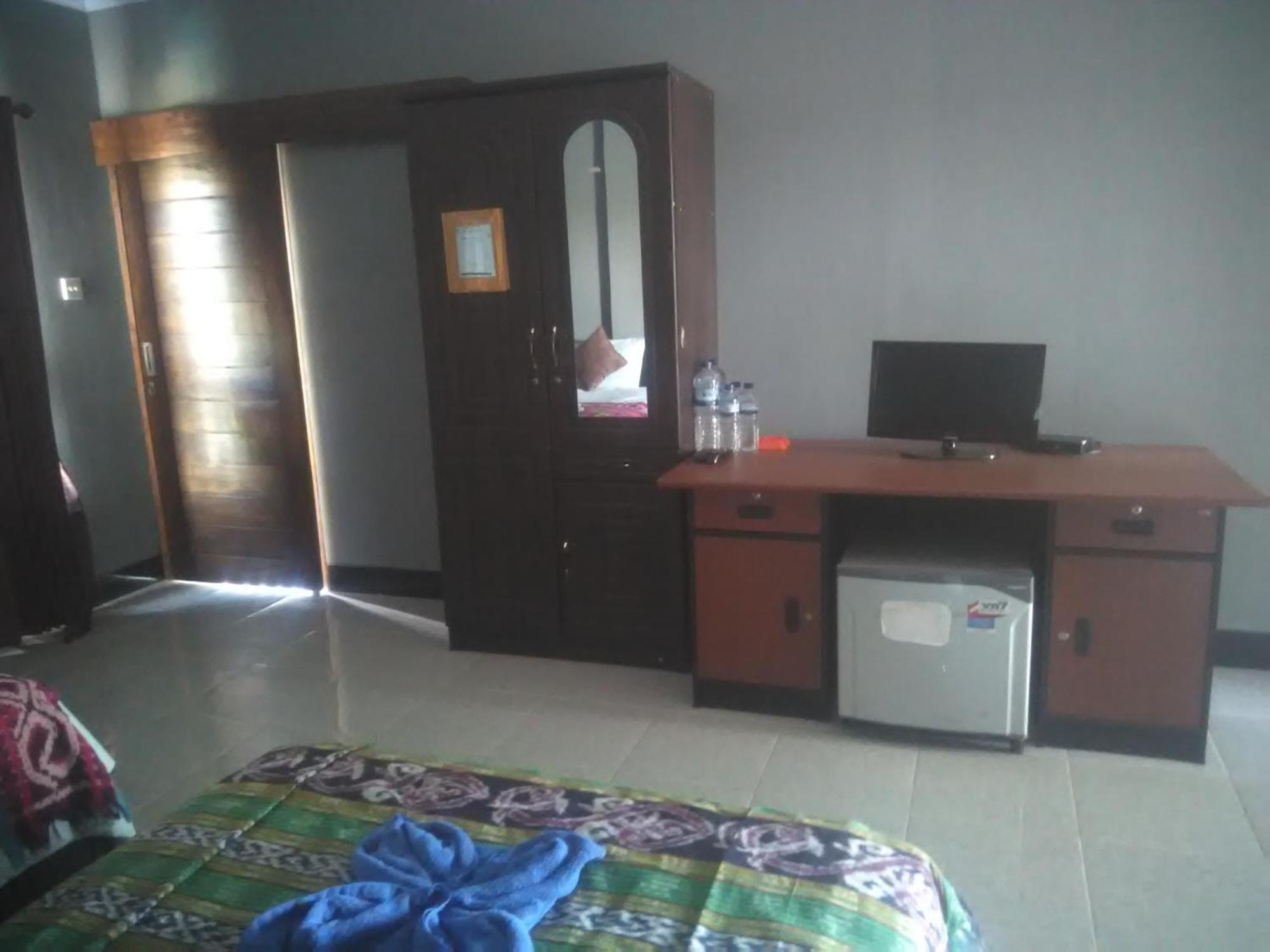 Ridho Malik Hotel Bumbang Zewnętrze zdjęcie